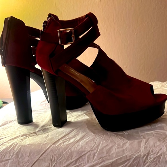 Sexy heels size 6 - Picture 4 of 4